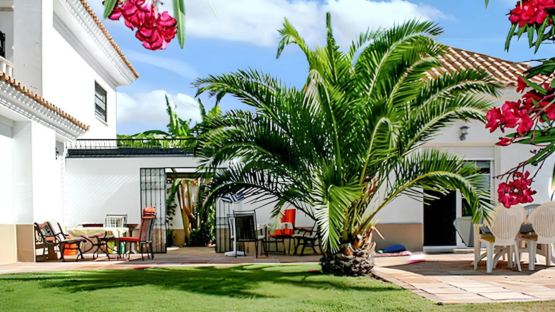 Elegant Villa In Nuevo Portil With Shared Pool 0*, El Portil